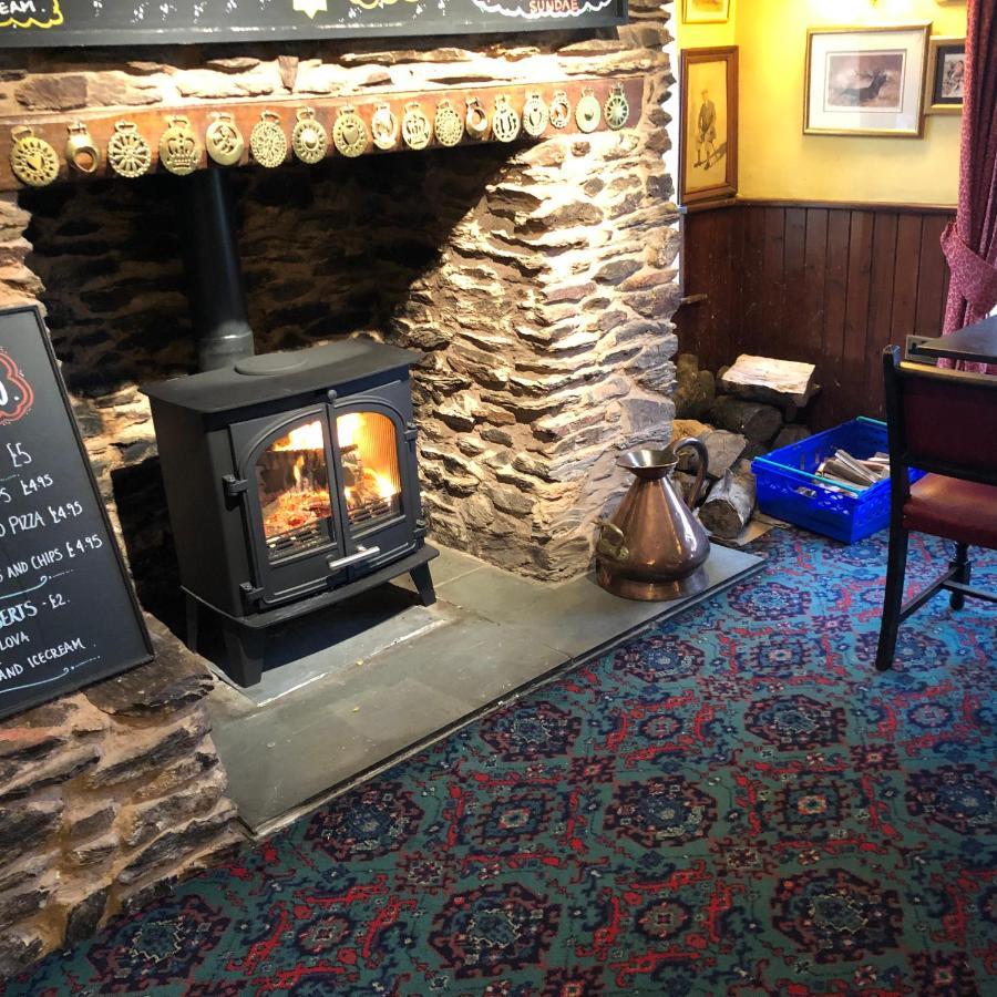 Raleghs Cross Inn Clatworthy Exterior photo